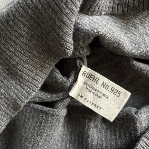 Ruehl No.925 Gray V-Neck Wool Blend Sweater XL | Classic Knit - Picture 6 of 6